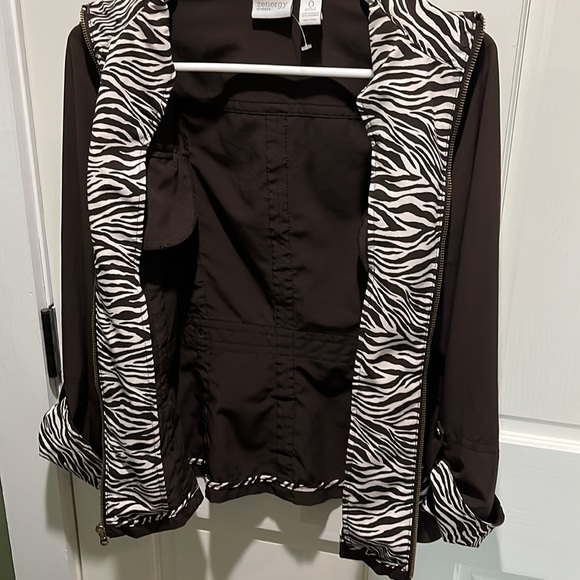 $8SALE Chicos Zenergy 0 Brown White Zebra Jacket Ret$79 Snap Up Sleeve - Picture 7 of 13